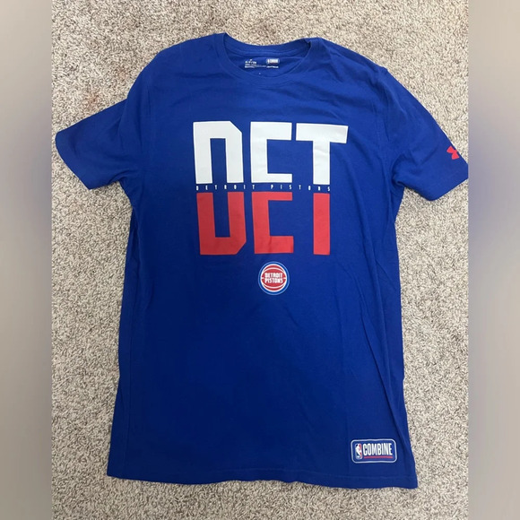 Under Armour Tops - Detroit Pistons Tee Shirt